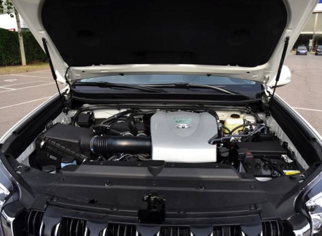 2.4t普拉多百公里真实油耗,车评人讲述普拉多4000