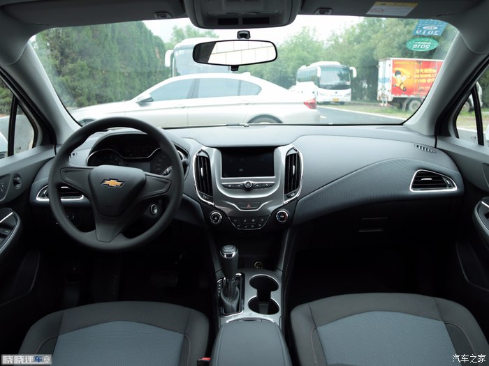 10万还要求啥雪佛兰科鲁兹驾驶感受硬过气配置可以改装换代