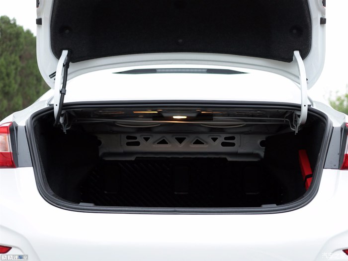 10万还要求啥雪佛兰科鲁兹驾驶感受硬过气配置可以改装换代