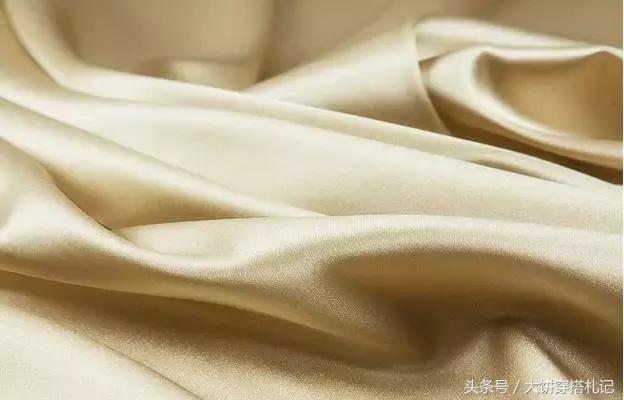 缎面睡衣风,质感女式睡衣中长款缎面