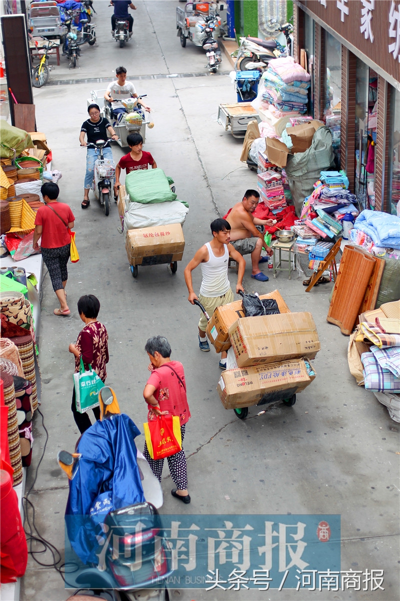 曾经送货工成了百万富翁,郑州纺织市场“造富”神话怎样延续?