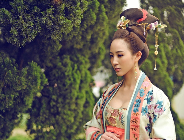 长孙皇后之外唯一被立传的太宗妃,才华横溢,因一首诗而得宠