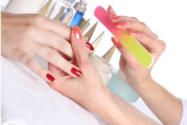 如何正确卸除美甲饰品？新手美甲师必看！