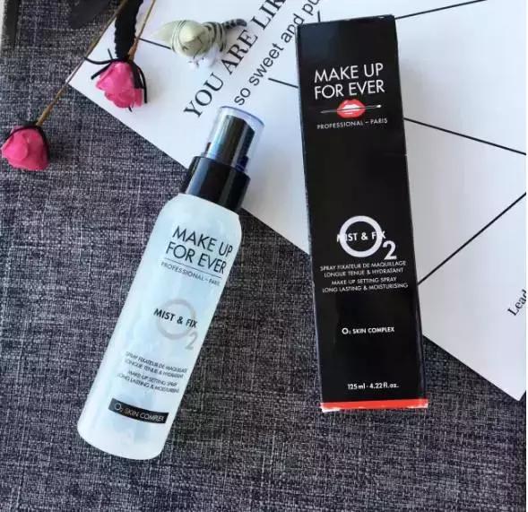 夏天很油冬天起皮,夏天很油冬天很干用什么粉底液