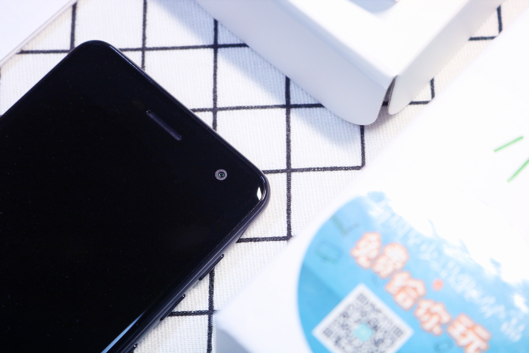 中兴小鲜5支持全网4g,手机除了处理器还有什么