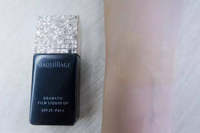 编辑部的选择｜4款网红粉底测评，不去专柜也能挑到适合你的那个