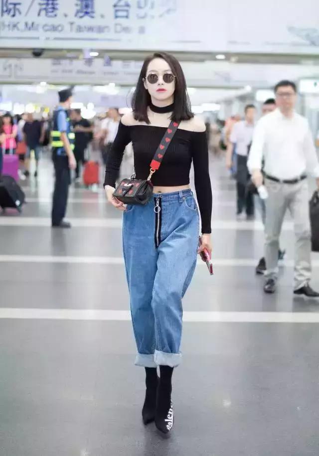 prada春夏信封包,prada三合一包包七夕