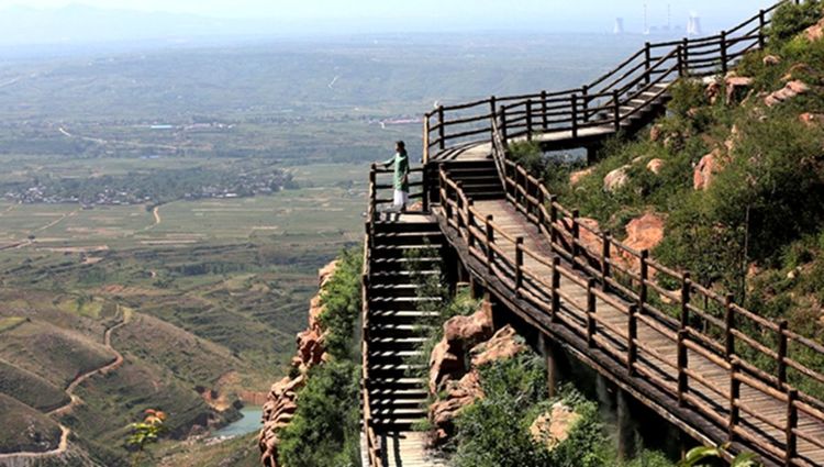 伊滨区万安山山顶公园,洛阳万安山山顶公园照片