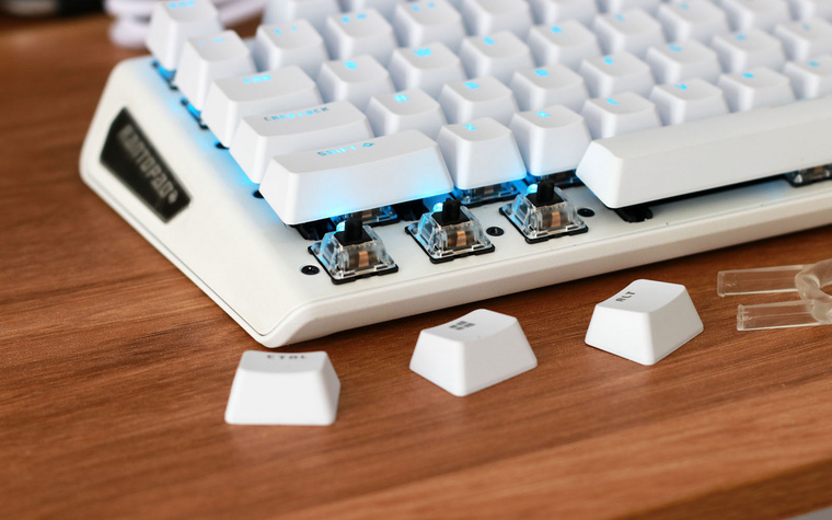 镭拓mxx机械键盘拆解,手感好炫酷的键盘