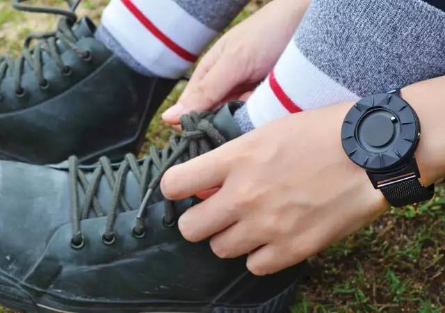 我去年买了个表歌曲,我去年买了个表出处