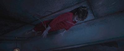 图解电影《招魂2》｜恶鬼折磨萝莉的一百种方法，被吓到漏尿