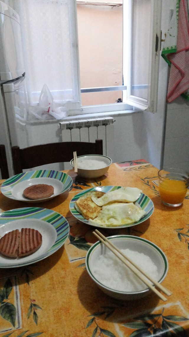 浜氬緱閲屼簹娴峰哺鏃呮父,浜氬痉閲屼簹灏忛晣娴疯竟