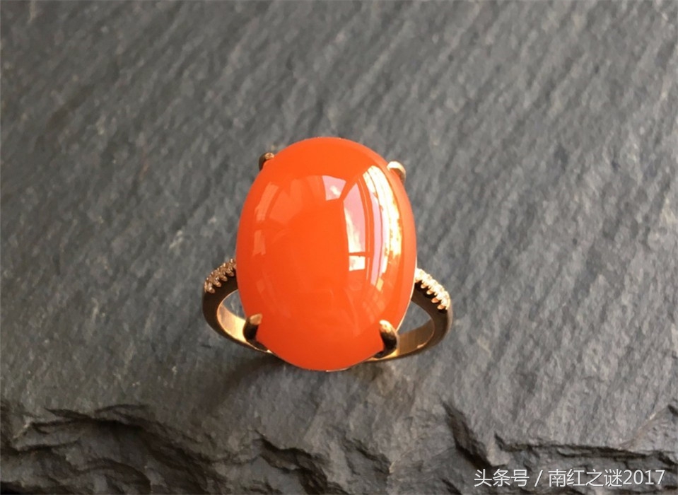 大气轻奢祖母绿戒指,法式轻奢八芒星戒指