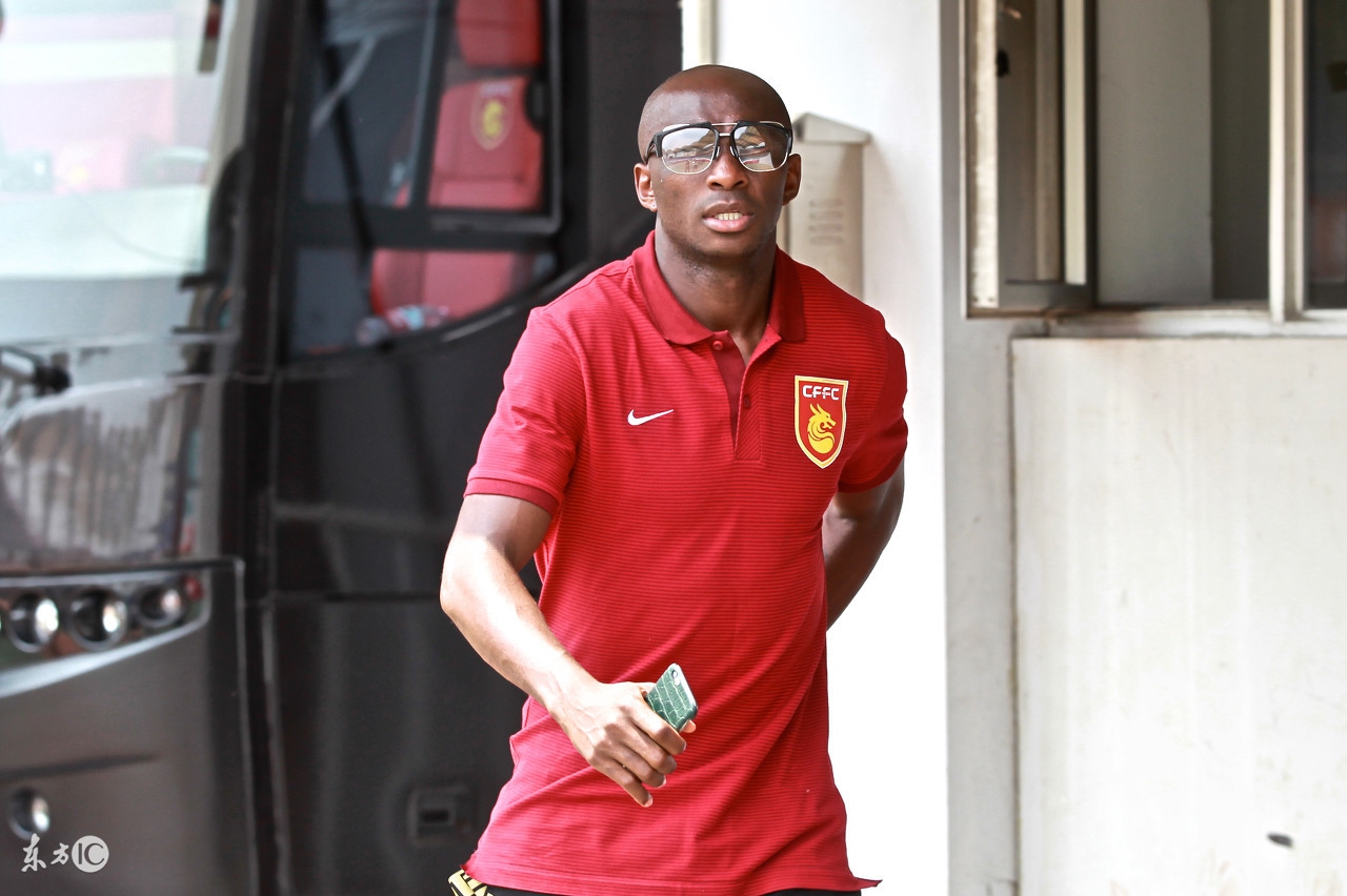 场上他是中超顶级外援，场下他是一名网红，学中文要给球迷正能量