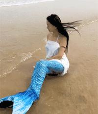 这么漂亮的姑娘怎么能让女孩闻你的脚气