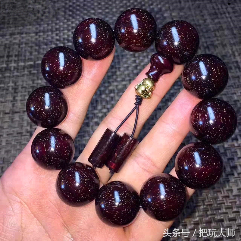 十大最不值钱的木头手串,最贵的木质文玩手串排行榜