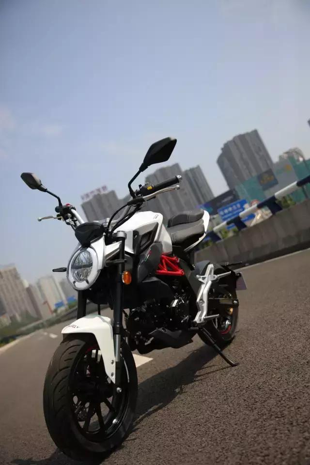 小幽灵ad125摩托评测,小幽灵ad125摩托车