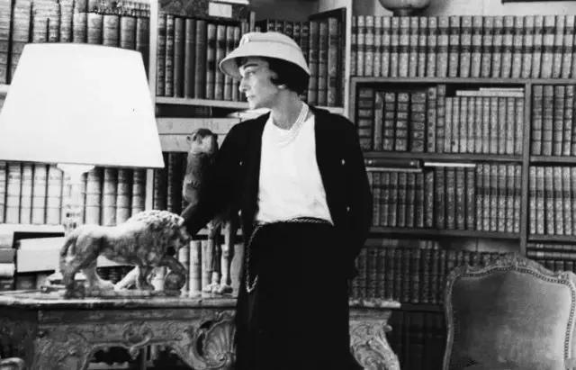 香奈儿嘉柏丽尔香水哪一年发布的 (chanel嘉柏丽尔香水50ml)