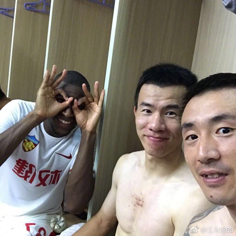 眼镜侠一脚让经开鸦雀无声！卡帅后面排兵布阵怎么办？