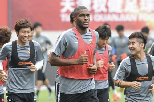 眼镜侠一脚让经开鸦雀无声！卡帅后面排兵布阵怎么办？