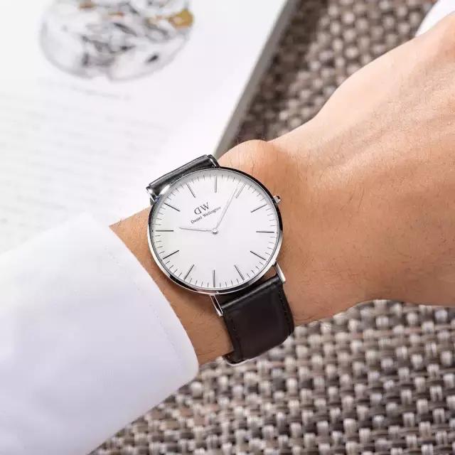 休闲风时装表,简约风时装表