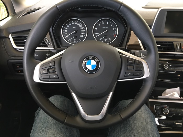 宝马2系220i旅行车高速试驾,宝马2系旅行车220i