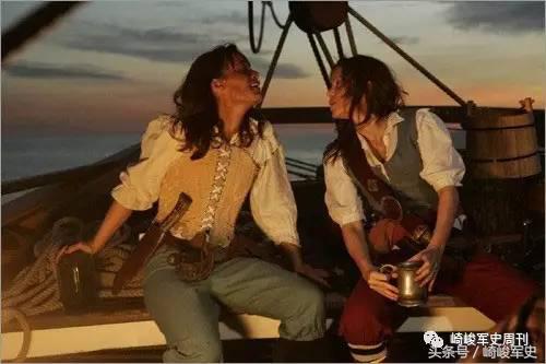 碧海黑*粟罂**:女海盗安妮·邦尼与玛丽·德里的风流韵事