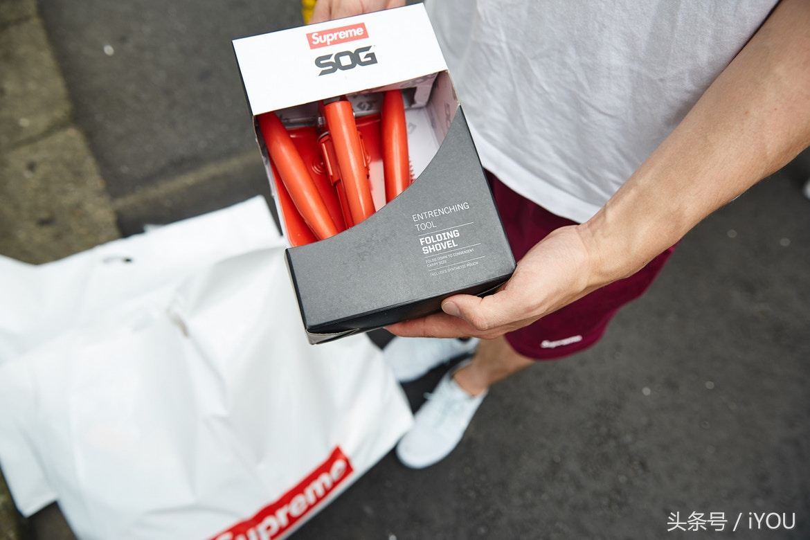 supreme17fw全黑卫衣,supremefw17