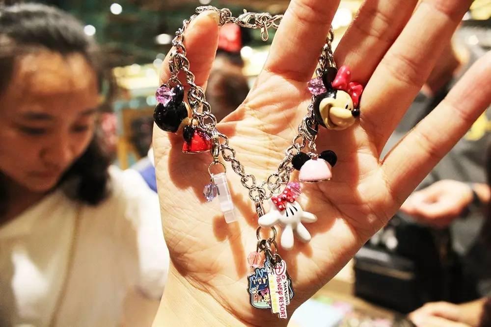 去上海迪士尼玩的详细攻略,去上海迪士尼玩一天的攻略