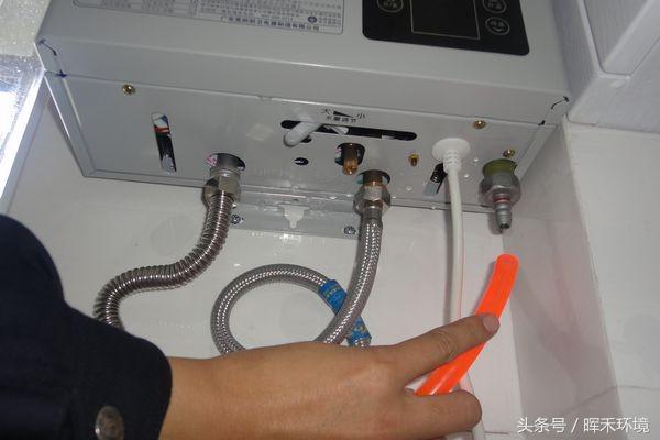 燃气热水器回水管安装视频,安装燃气热水器费用是多少