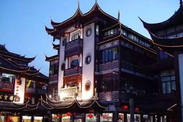 上海迪士尼情侣一天游攻略,七月上海迪士尼旅游攻略