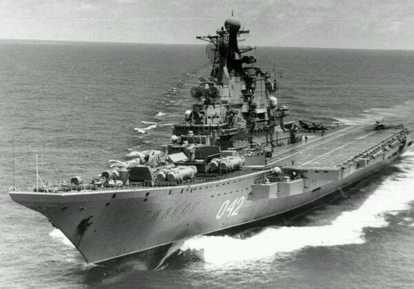 苏联成功研制出弹射器，由于派系之争没上航母，海军司令痛心疾首