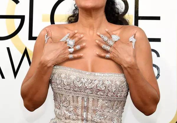 打个赌！看完这100款时髦美甲，你会种下一片草原