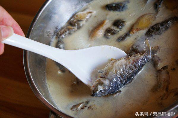 我们是谁？游客！我们做啥？木工！怎么做？打酱油！