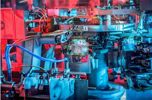 卫龙辣条工厂,探秘卫龙辣条车间