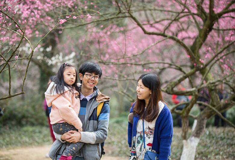 二胎妈妈顺产分娩过程,二胎妈妈剖腹产的经历