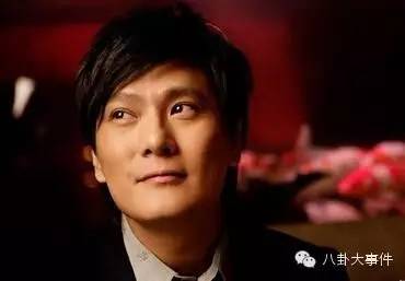 情歌王子张信哲，竟然被杜海涛的老婆拐跑了