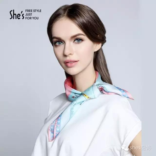 懒人小方巾的系法,年轻人小方巾的各种系法冬季