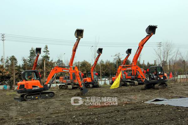 廖广建：斗山工程机械9C系列新品四川销量看好