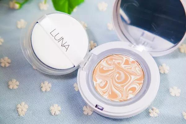 请推荐一款好用的粉底液,好用不暗沉的粉底推荐