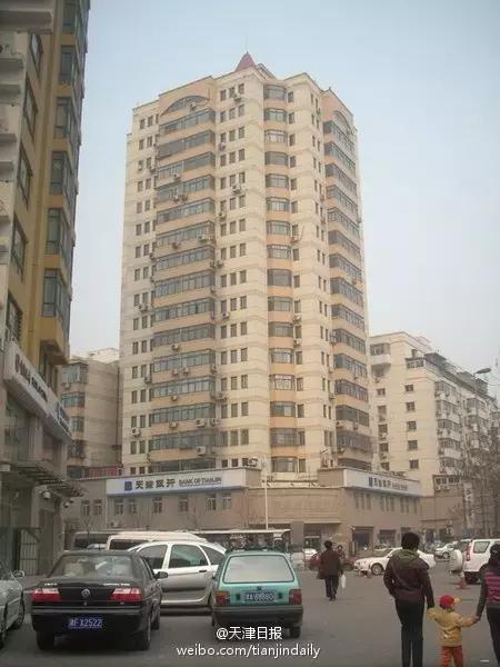 小区电梯20楼坠落致一人死亡,公寓电梯急坠男子当场被夹身亡