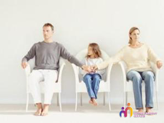 为代沟筑起一架桥梁