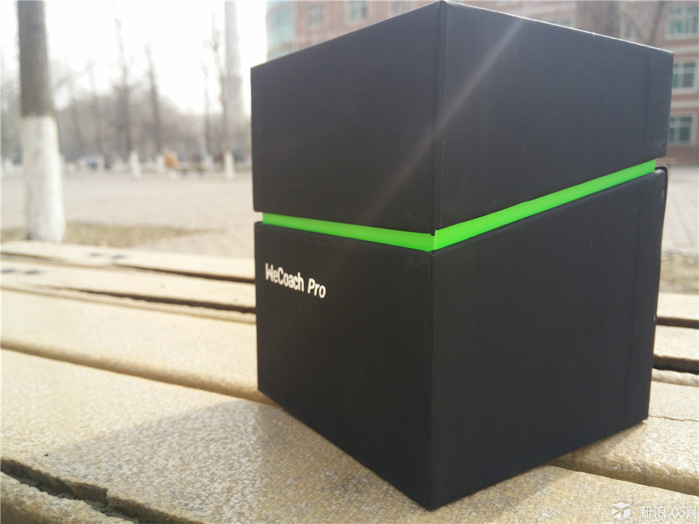 可穿戴产品智能手环两款,小米手环智能穿戴