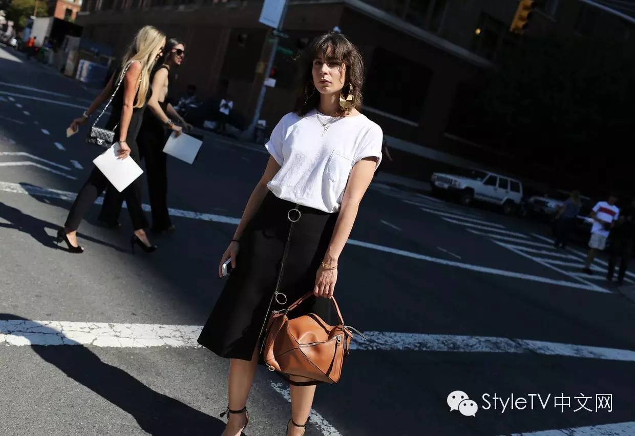 loewe包包经典款,loewe最值得入款的包包