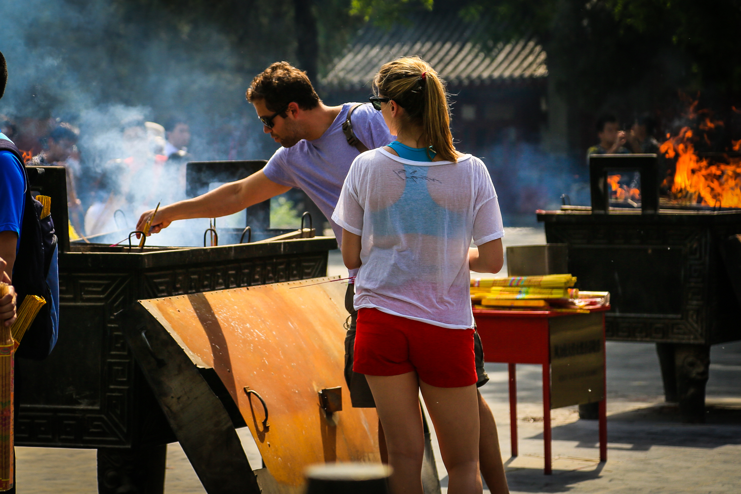 北京雍和宫上香注意什么,老北京雍和宫上香的真实原因
