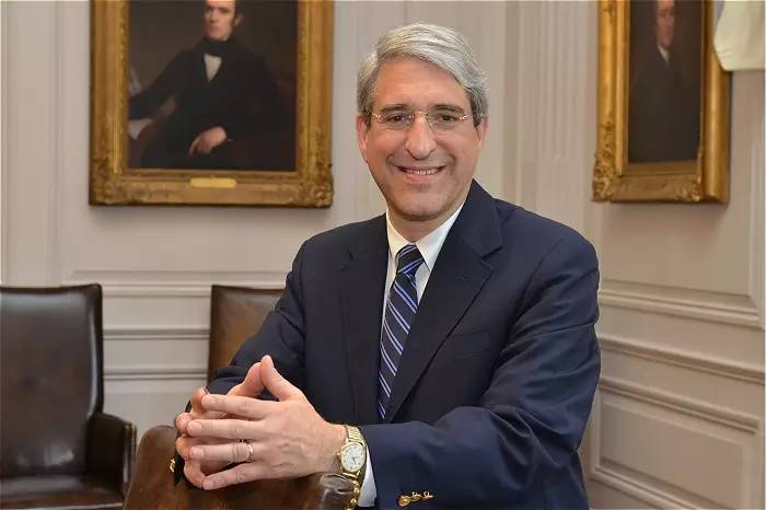 耶鲁校长谈教育本质 (耶鲁大学校长说中国教育)