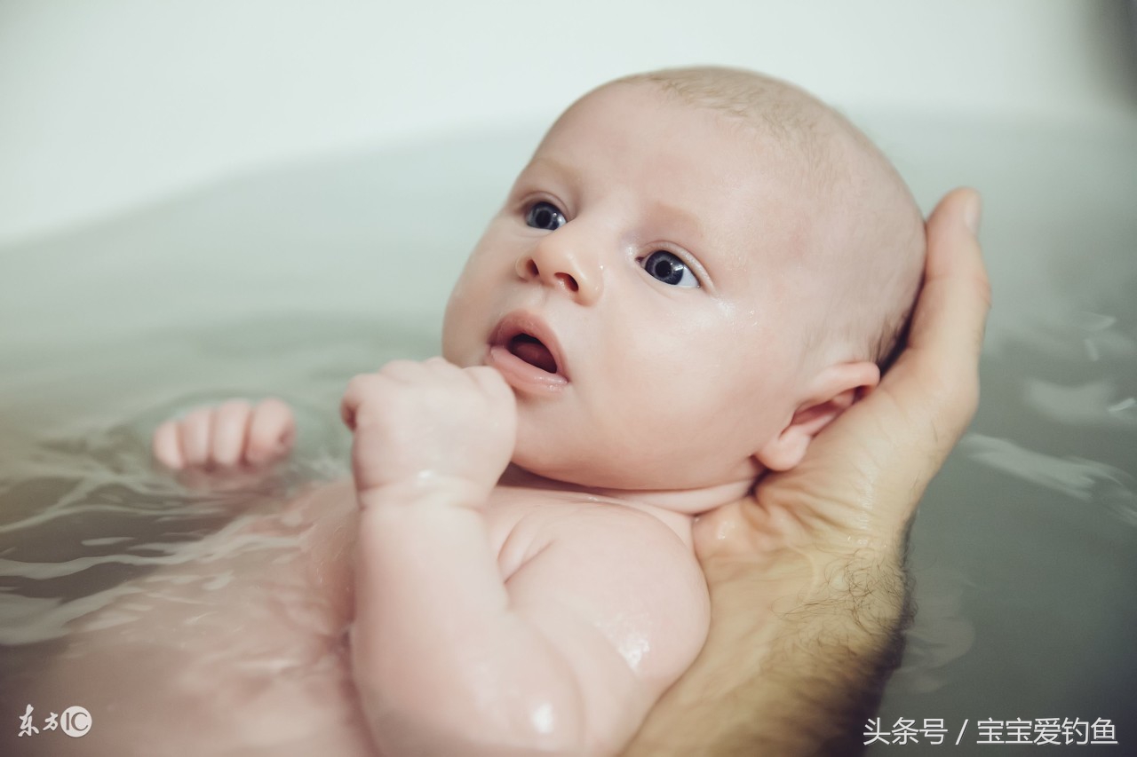 初生婴儿该怎么样照顾,新生婴儿该怎么办