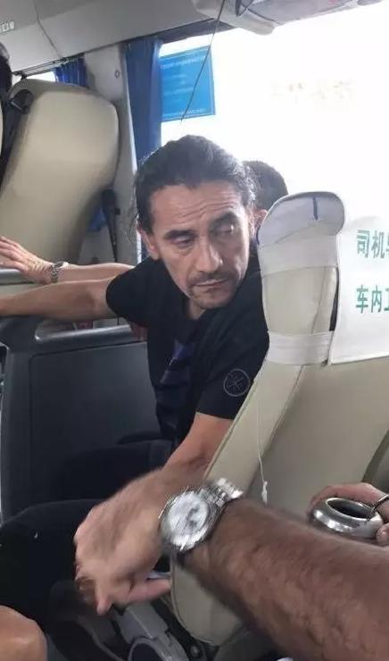 世界足球先生面对西班牙国门,足球世界足球先生