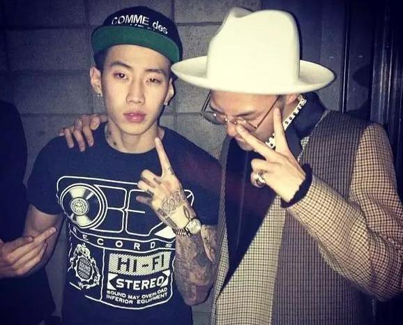 权志龙身材大变样,权志龙这么矮为什么穿衣好看