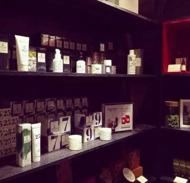 赵丽颖工作累状态差,发文想去享受生活?而真相却是